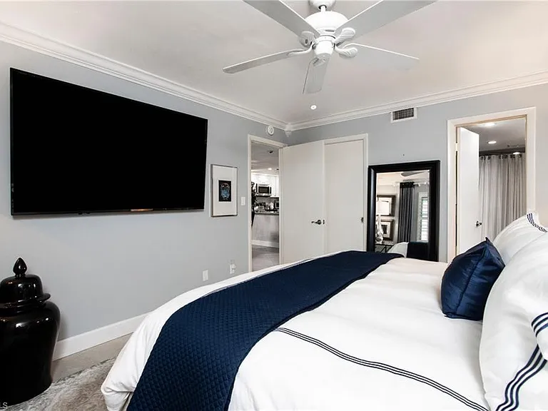 4200 Belair Ln #113 — Photo 8
