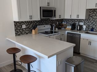 425 Orange St APT 302, Oakland, CA 94610