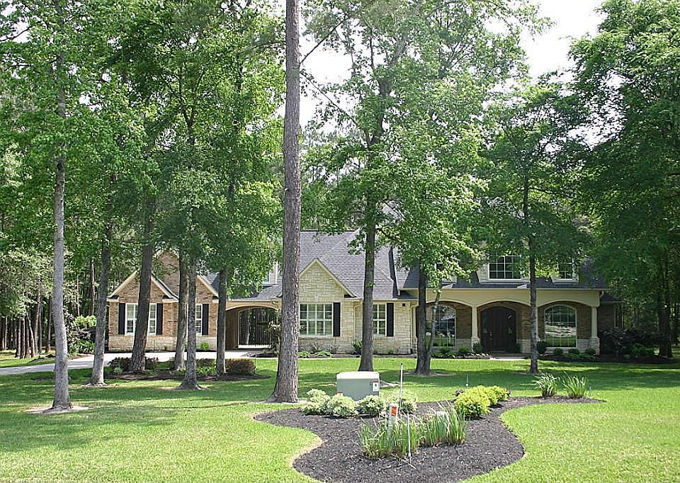 1st image of 10634 Clubhouse Cir