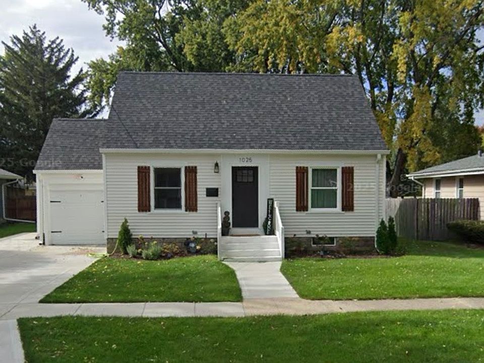 1st image of 1025 Queen Anne St