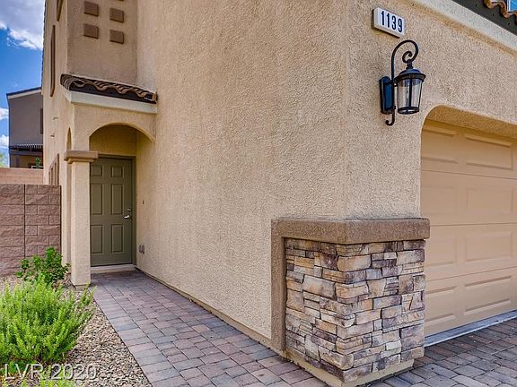 2nd image of 1139 Bradley Bay Ave