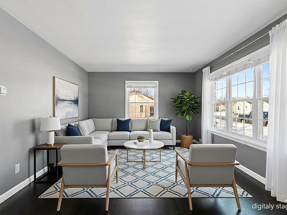 4th image of 963 Liberty St