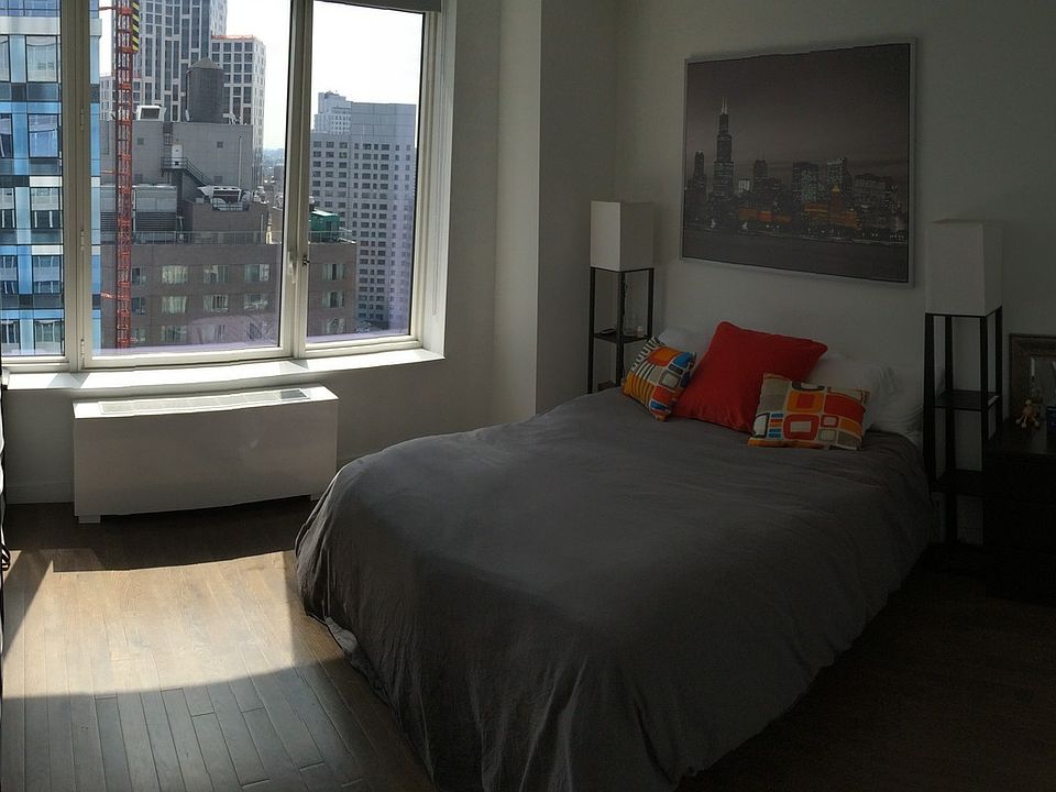 2nd image of 388 Bridge St APT 27G
