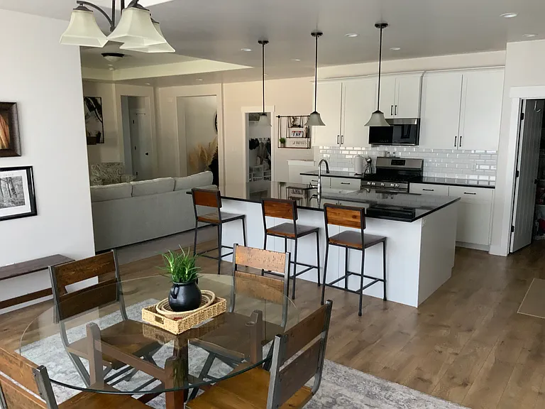 8380 N Lakeshore Dr — Photo 6