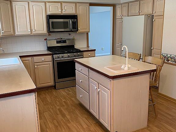 5th image of 1374 S Lyn Cir