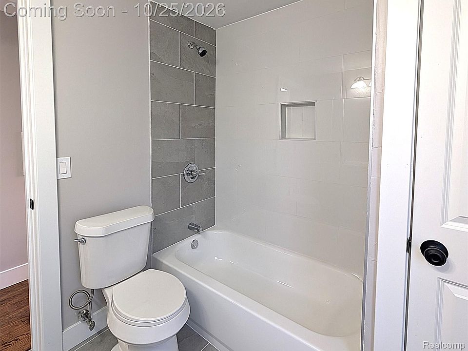 18668 Littlefield St, photo 26
