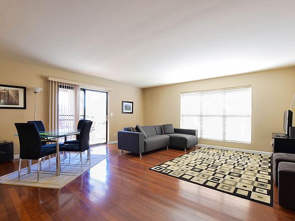 2nd image of 5122 N 31st Way Unit 231