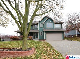 15605 Rolling Ridge Rd, Omaha, NE 68135