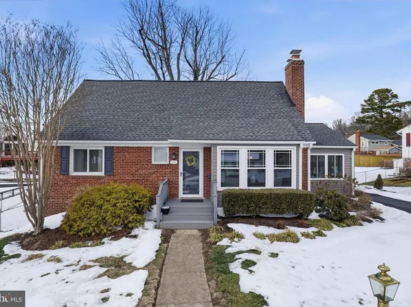 610 N Owen St, Alexandria, VA 22304