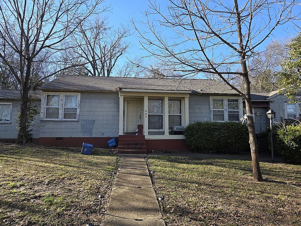 1st image of 207 Herbert St