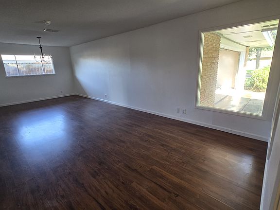 4th image of 441 Montclair Dr
