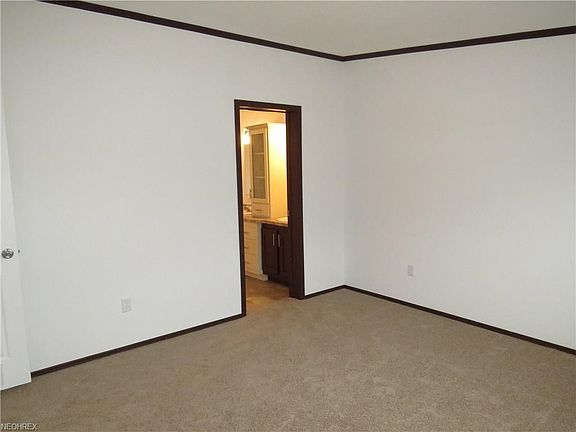 5th image of 2632 Morningstar Dr
