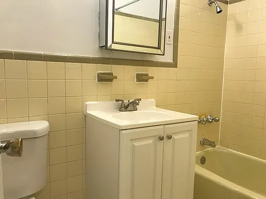 Rented by Oxford Property Group | media 11