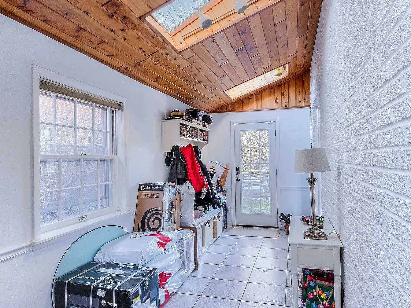 3 bed, 1809 sqft, $3,600 — Photo 3