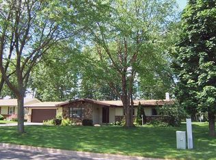 214 Alpine Dr, Shawano, WI 54166