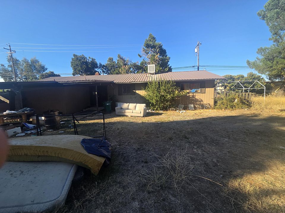 1st image of 21007 Dersch Rd