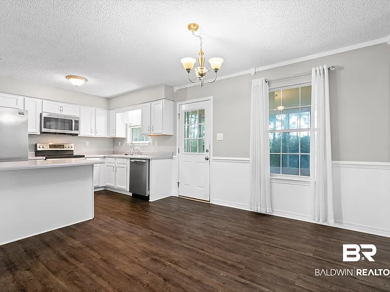 16216 Pointer Dr — Photo 8
