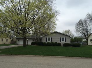 613 Wexford Rd, Janesville, WI 53546
