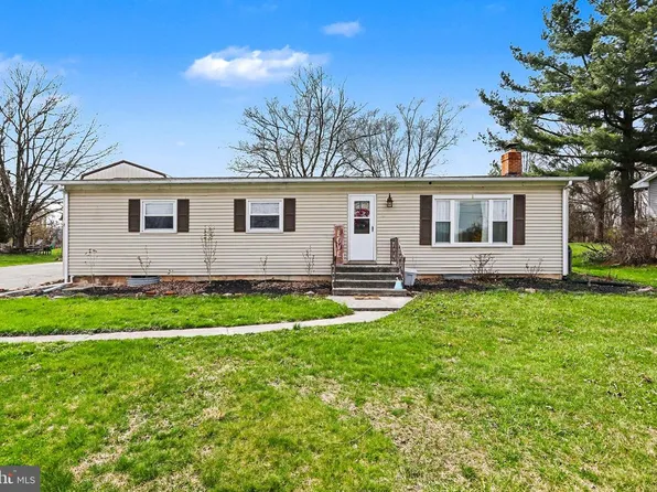 32 Pine Rd, Abbottstown, PA 17301