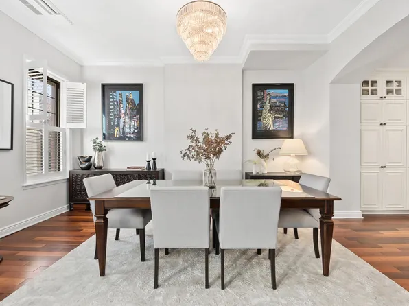 944 Bloomfield Street image 4 of 37