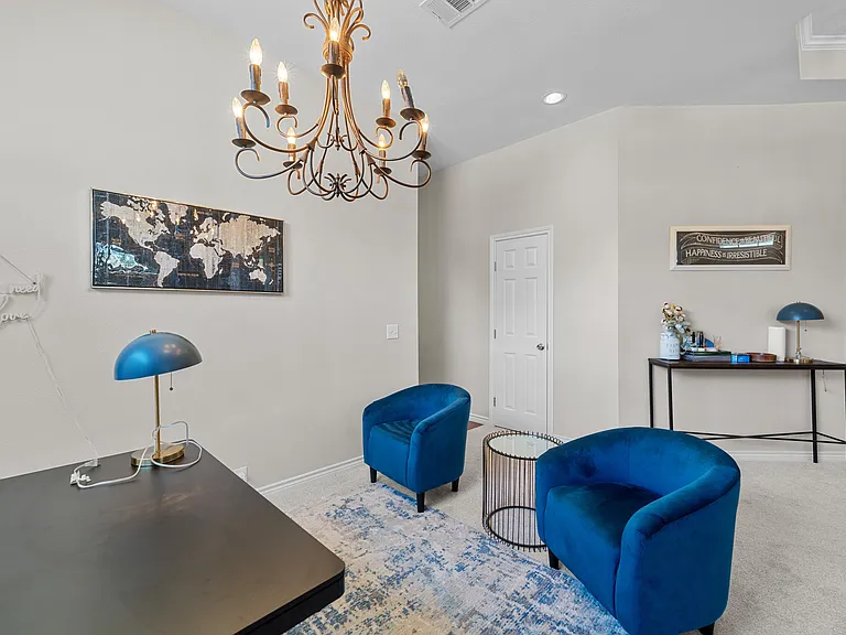 11350 Balcones Dr — Photo 92