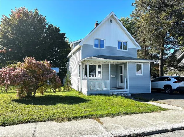 47 Beaumont Avenue, Grand Falls-Windsor, NL A2A1Z8