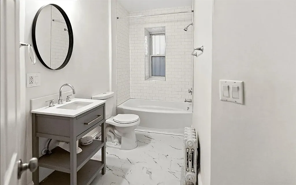 4 bed, 9999 sqft, $5,000 — Photo 4