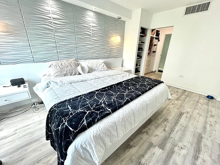1511 Ponce De Leon Ave — Photo 21
