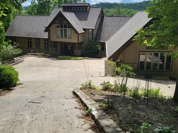 16 Inadv Ct, Brevard, NC 28712