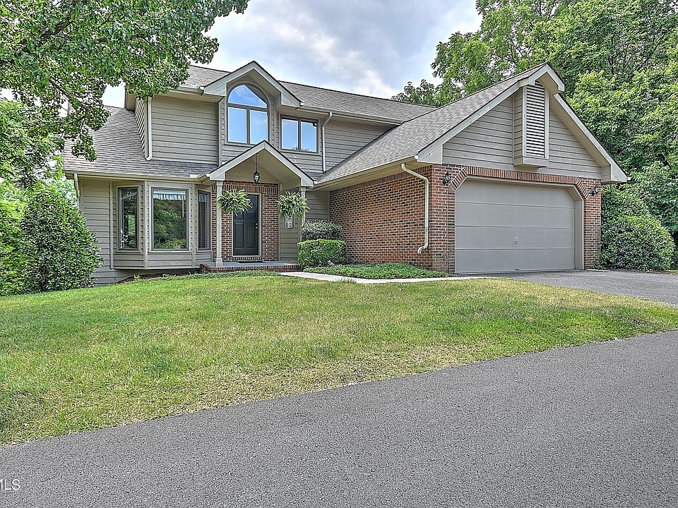1st image of 157 Aston Pl