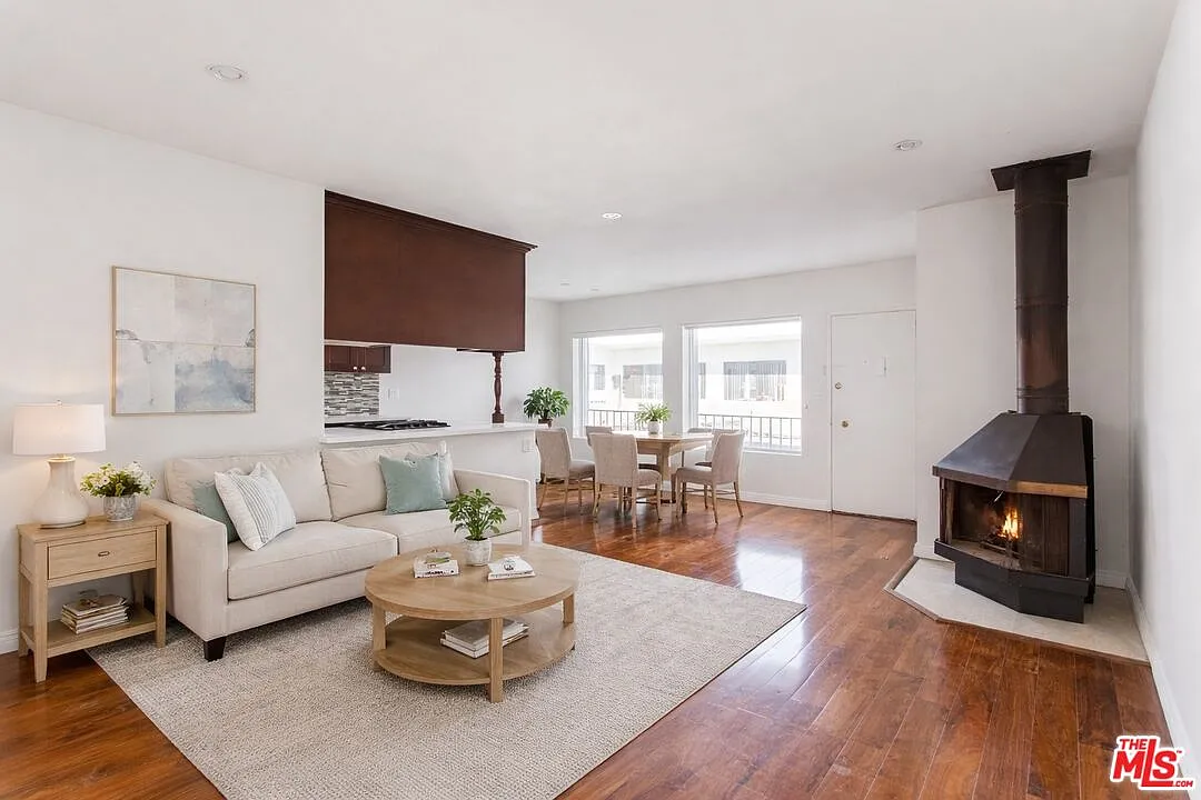 Building Photo - 420 Raymond Ave #12A