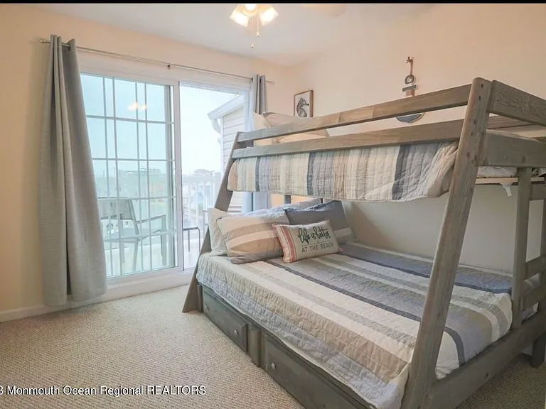 1301 Boulevard #10 — Photo 11