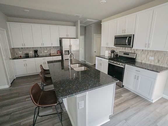 5th image of 108 Mountain Meadow Ln