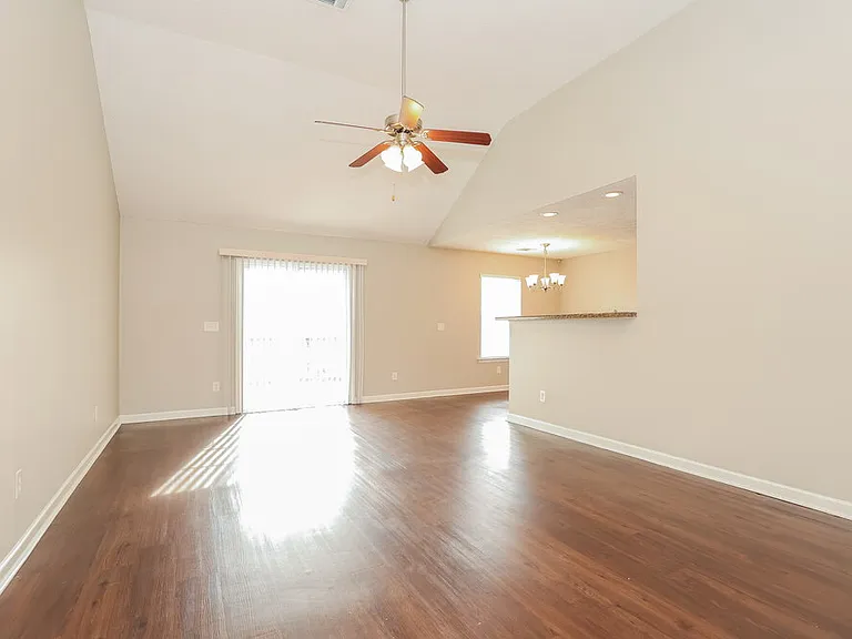 1029 Tammy Sue Ln — Photo 4