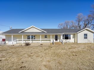 1421 E 420th Rd, Bolivar, MO 65613