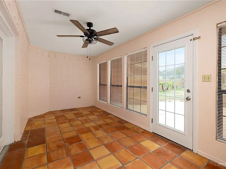 1606 Terrace Dr — Photo 8
