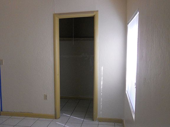 5th image of 2845 19th Ave