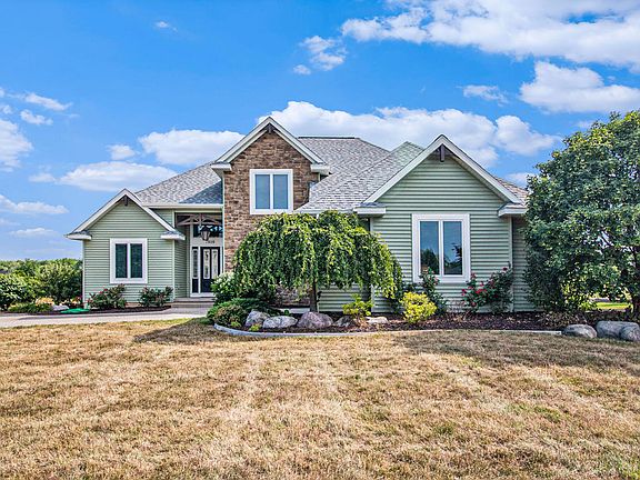 2nd image of 7810 Golf Meadows Dr SE
