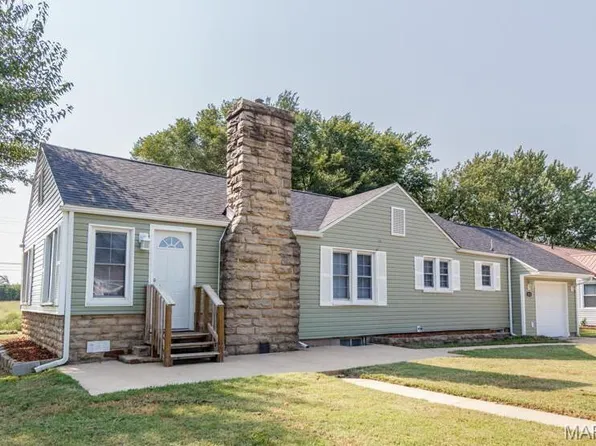 111 Crescent Dr, Lebanon, MO 65536