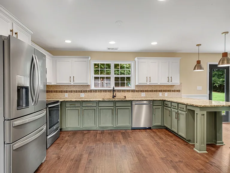 1735 Berry Ct — Photo 7