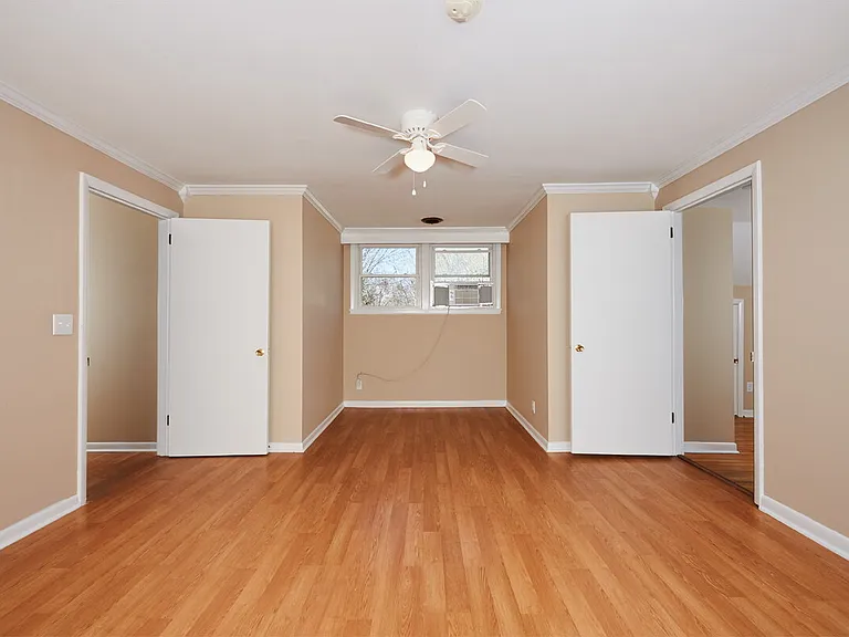 1716 Woodside Dr — Photo 10