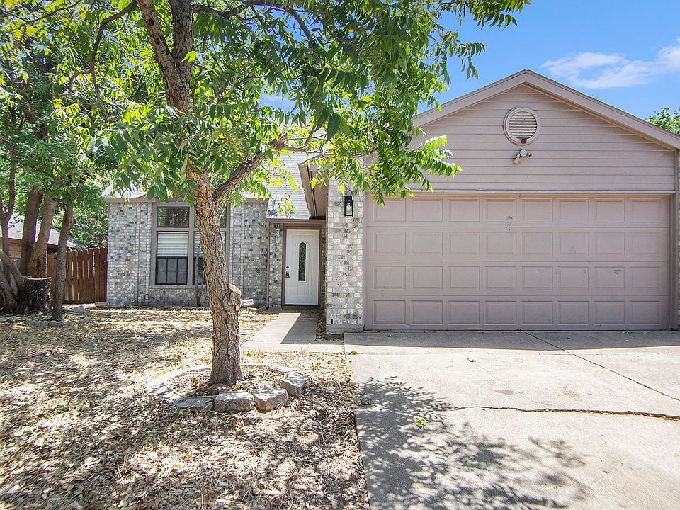 1st image of 2541 Galemeadow Dr