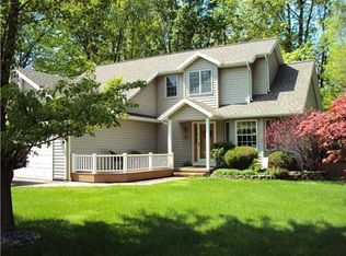 538 Galbro Cir, Webster, NY 14580