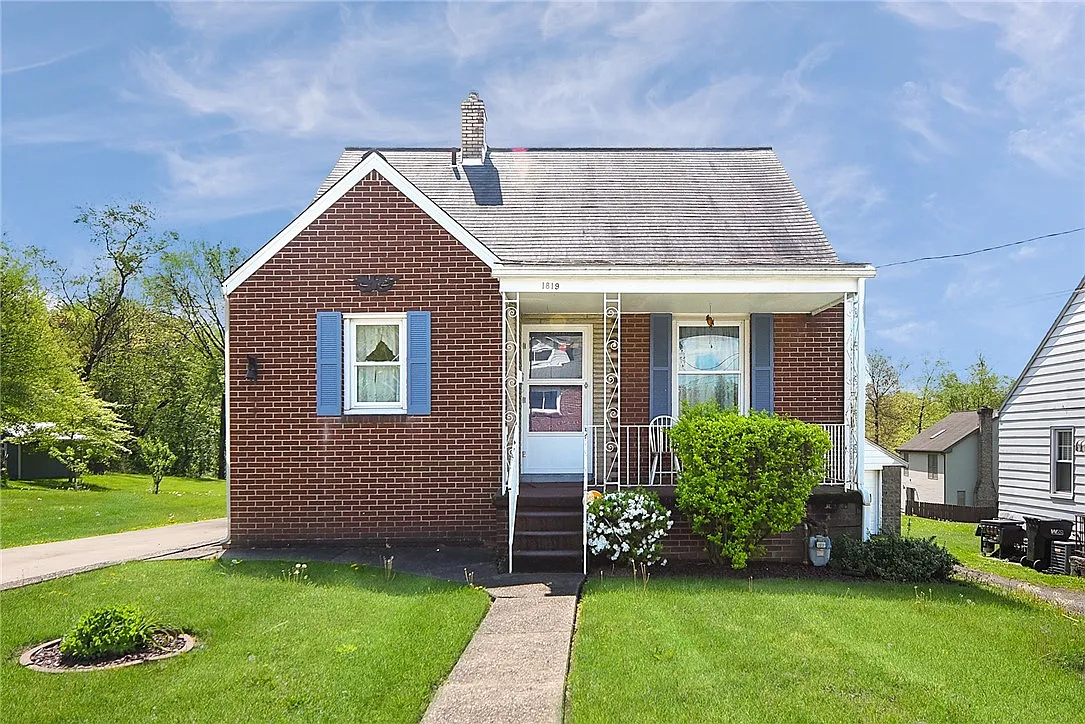 1819 Grant St photo 1