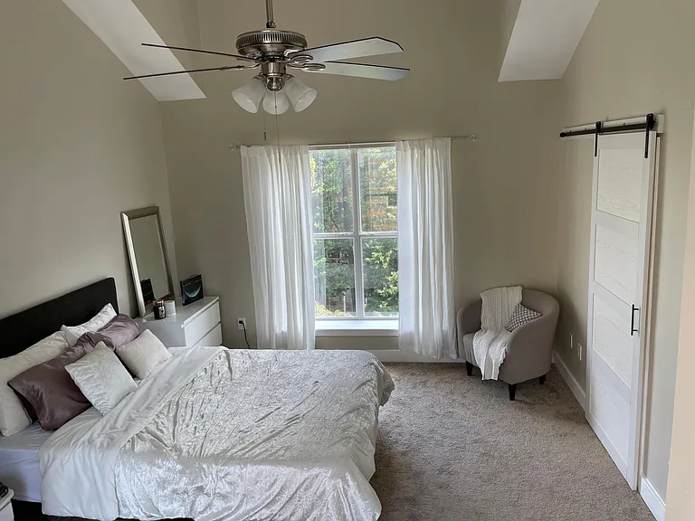 2073 Atherton Heights Ln — Photo 10