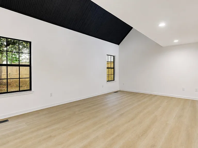 3116 Domar St — Photo 22