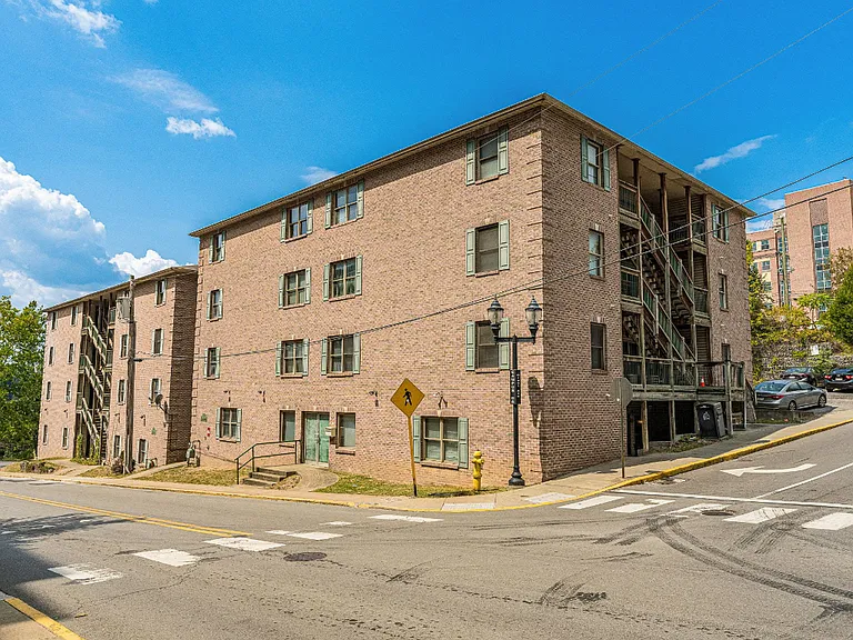 Campus Lofts — Photo 10