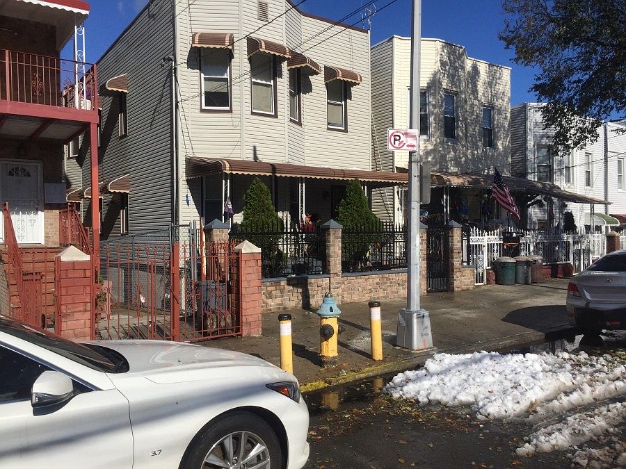2nd image of 2041 Chatterton Ave