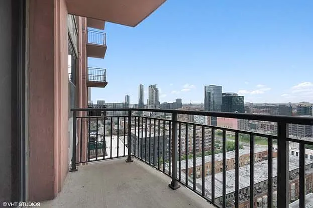 330 N Jefferson St #1806 — Photo 25