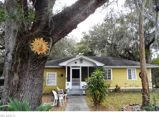 2534 2nd St, Fort Myers, FL 33901